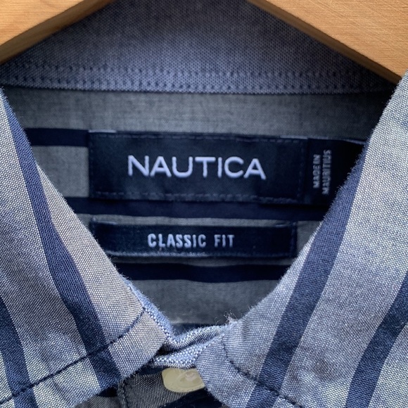 NWOT NAUTICA Classic Fit Vertical Stripe Maritime Navy Short Sleeve Button Down - Picture 7 of 15